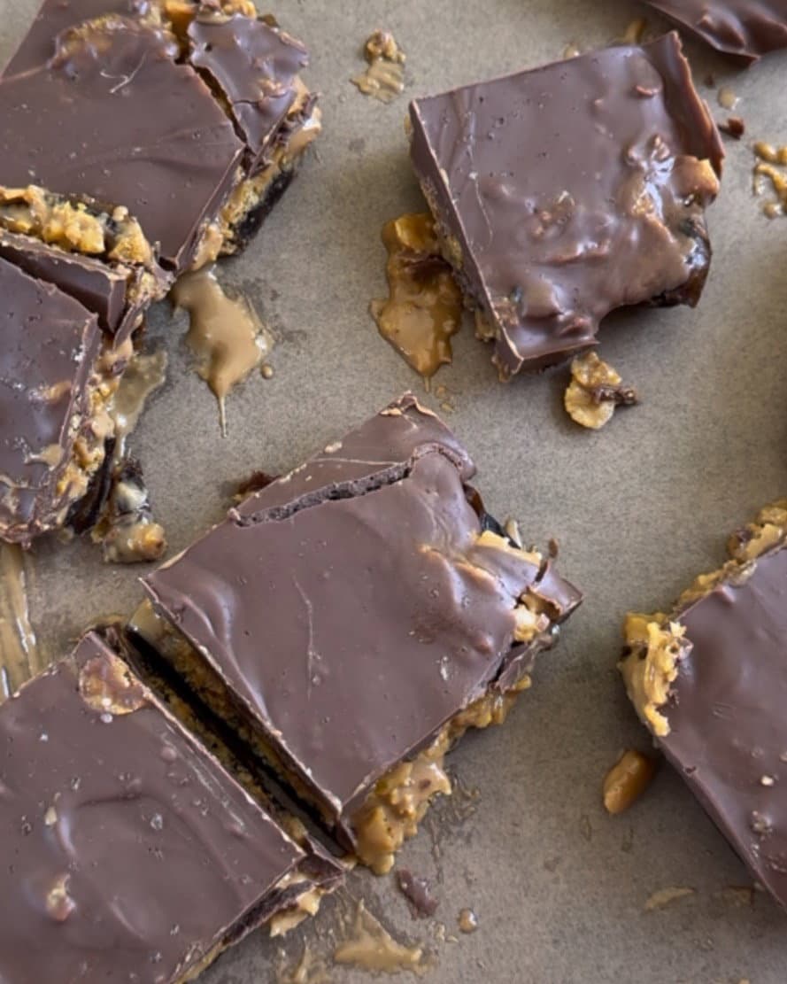 GF/DF Easy Crunchy Peanut Butter Date Bars recipe