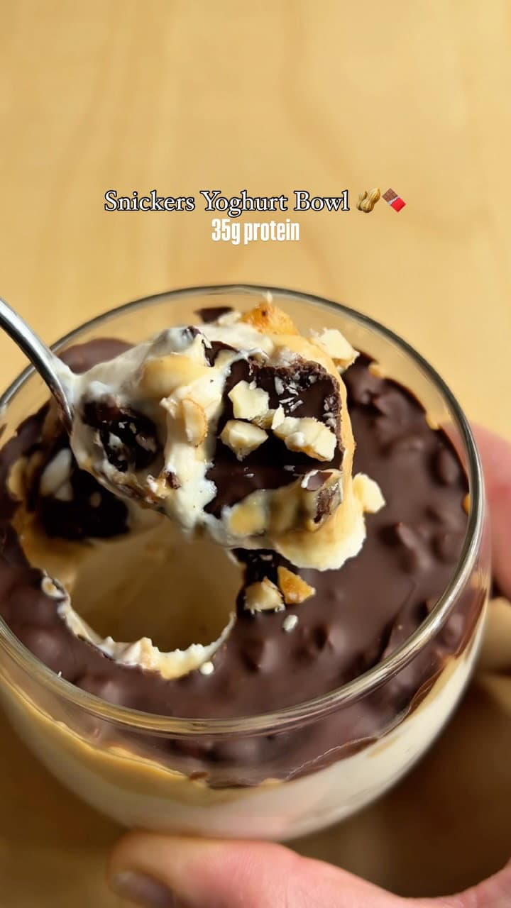 Snickers Yoghurt Bowl recipe