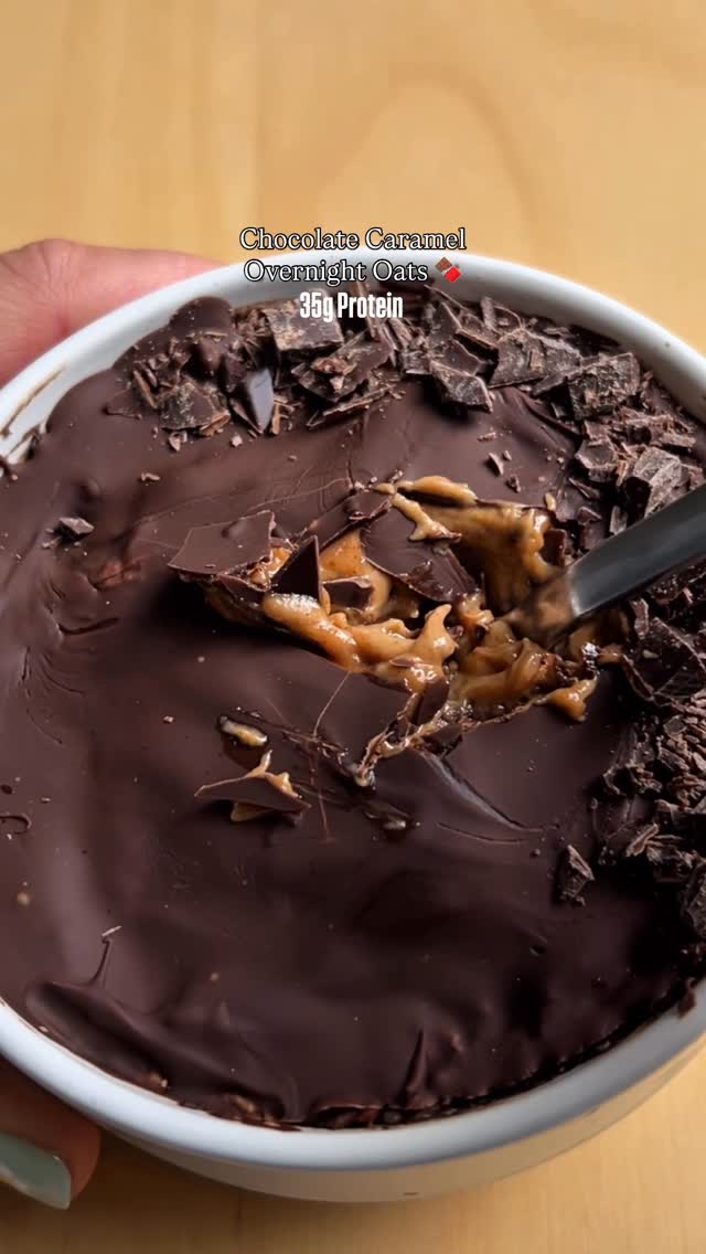 Chocolate Protein Overnight Oats recipe