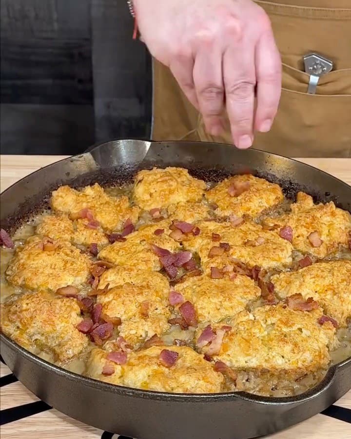 Bacon Cheddar Bay Beef Bake recipe