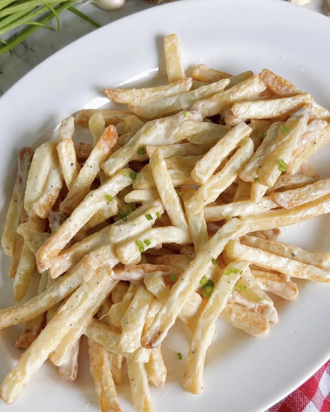 Creamy Garlic Parmesan Fries recipe