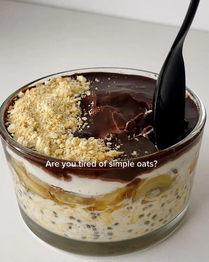 Overnight Oats with Caramelized Bananas and Magic Shell recipe