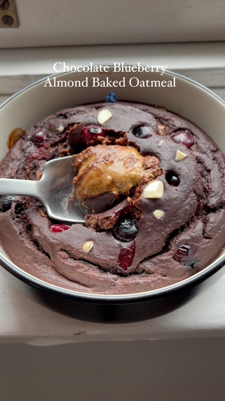Protein-Packed Chocolate Baked Oats recipe