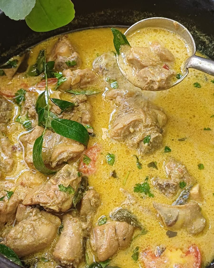 Paragon Style Alleppey Chicken Curry recipe