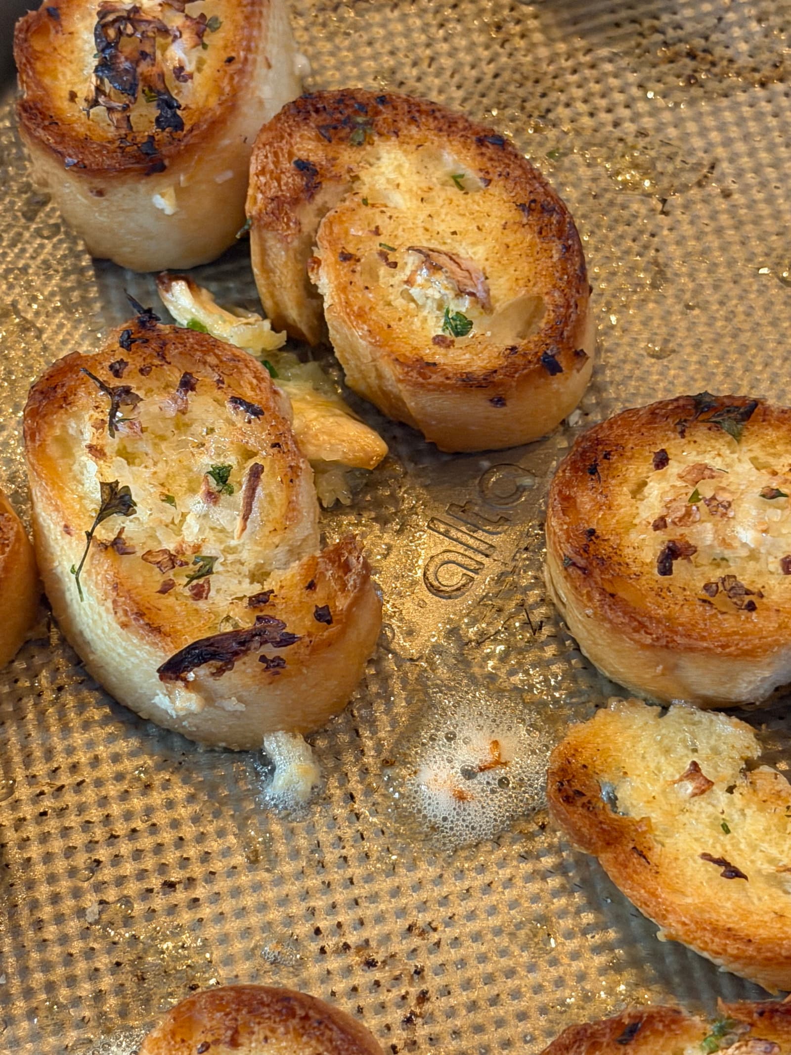 Easy Garlic Bread with Butter & Fresh Garlic recipe