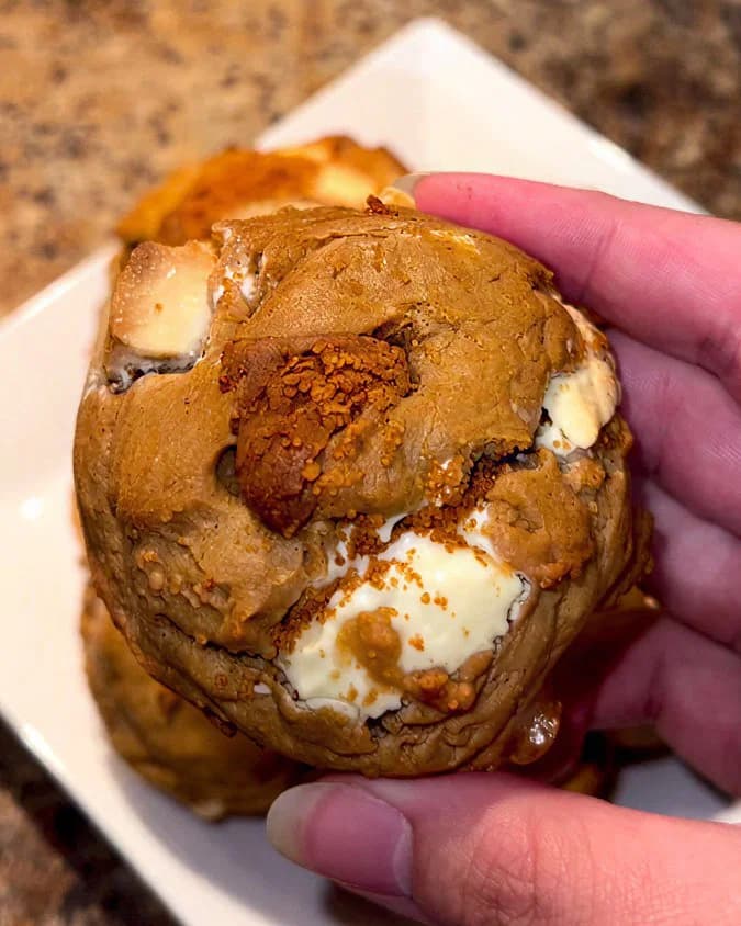 Lotus White Chocolate Cookies recipe