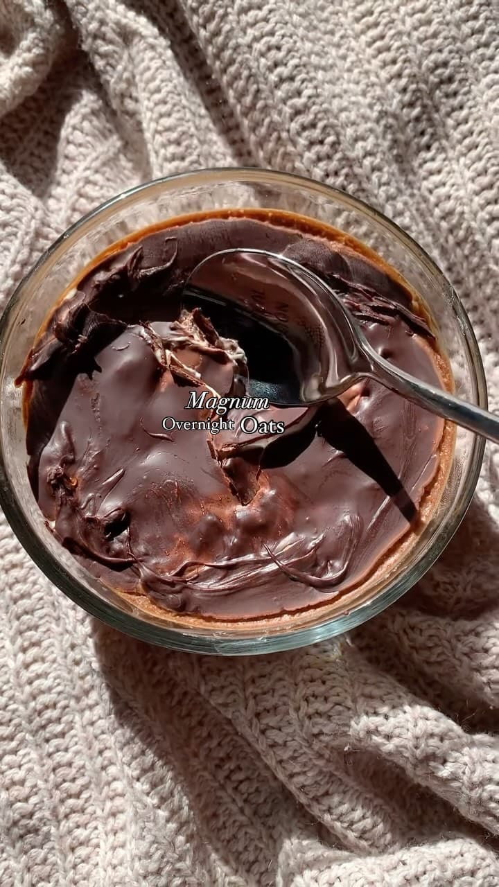 Chocolate Protein Overnight Oats recipe