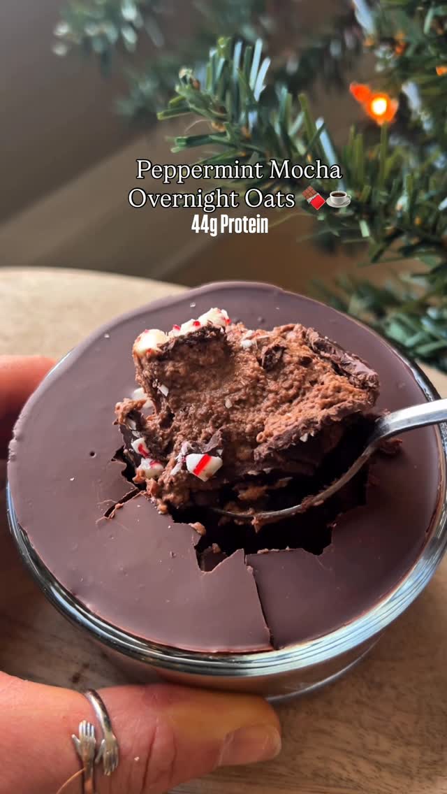 Peppermint Mocha Overnight Oats recipe