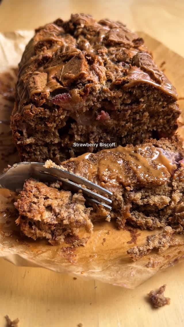 Banana Breadmaxxing with Biscoff and Strawberries recipe