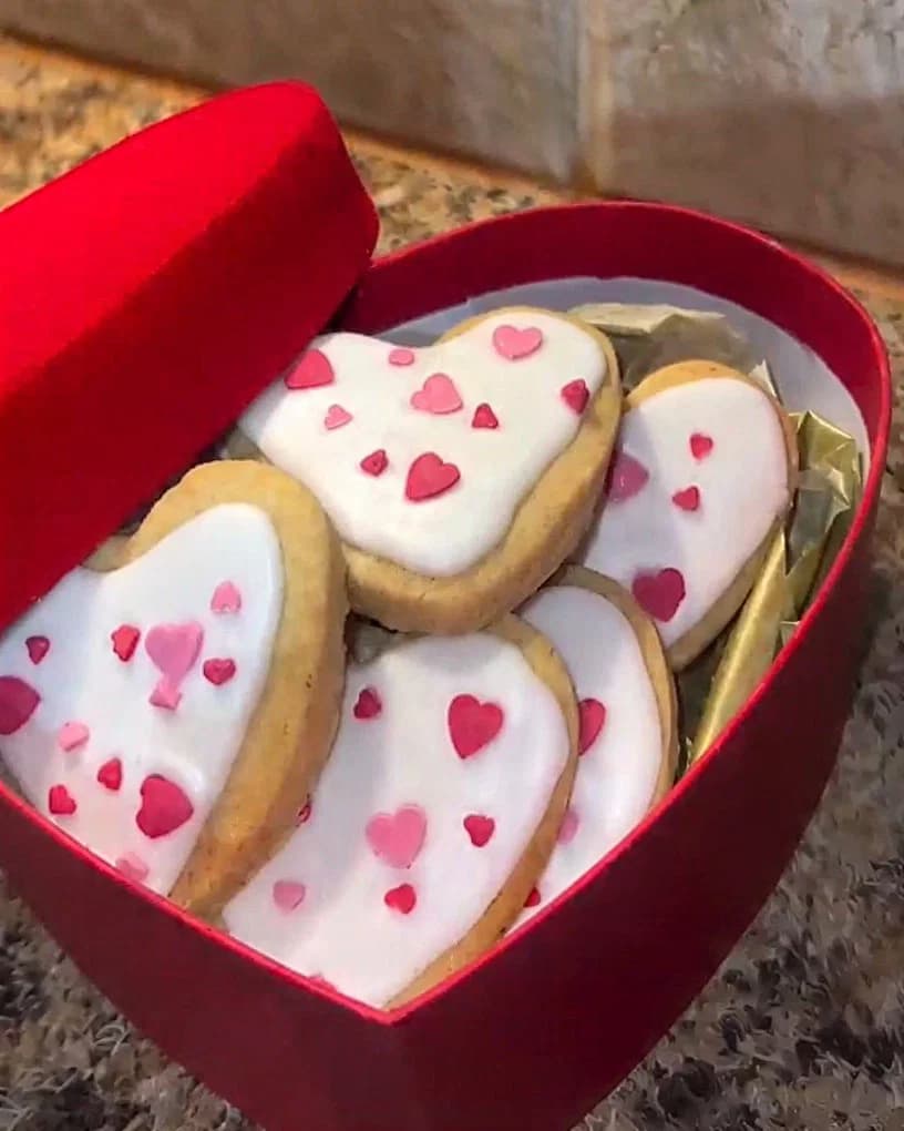 Shortbread Biscuits with Icing recipe