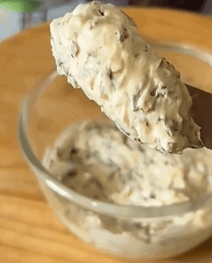 Homemade Garlic Butter Made with Fresh Malai recipe