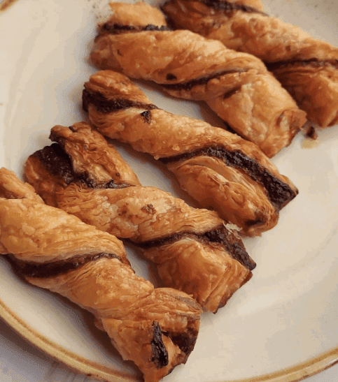 Nutella Puff Pastry Dessert recipe