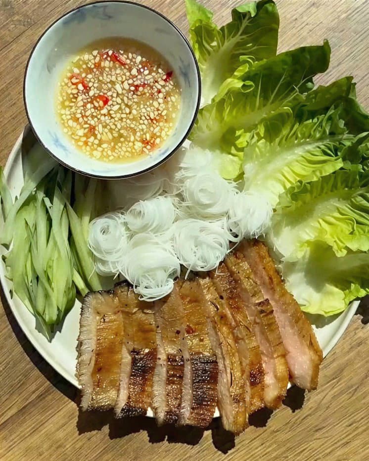 Lemongrass Pork Jowl with Rice Vermicelli Noodles and Thai Dressing recipe