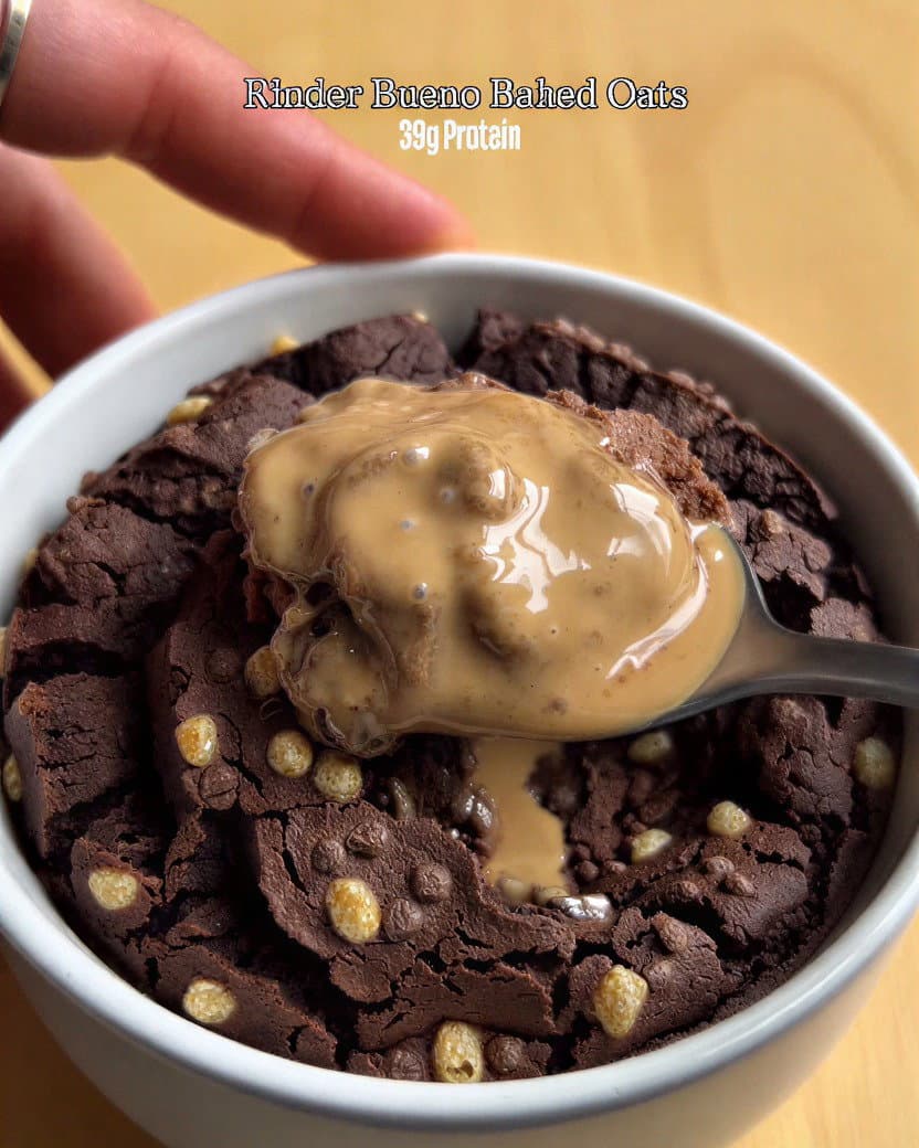 Kinder Bueno Baked Oats recipe