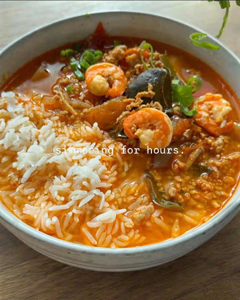 Spicy Tom Yum Mince Pork and Prawn Brothy Rice recipe