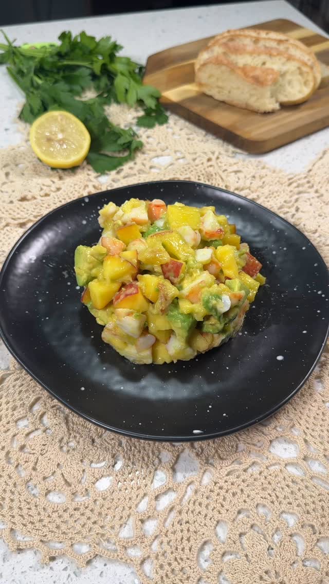 Avocado Shrimp and Peach Salad recipe