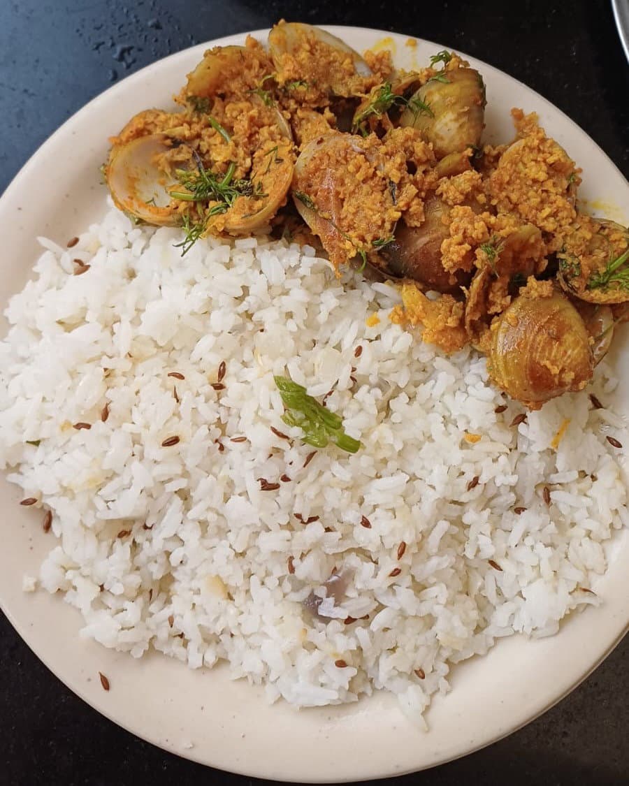 Clams Sukka Masala with Jeera Rice recipe