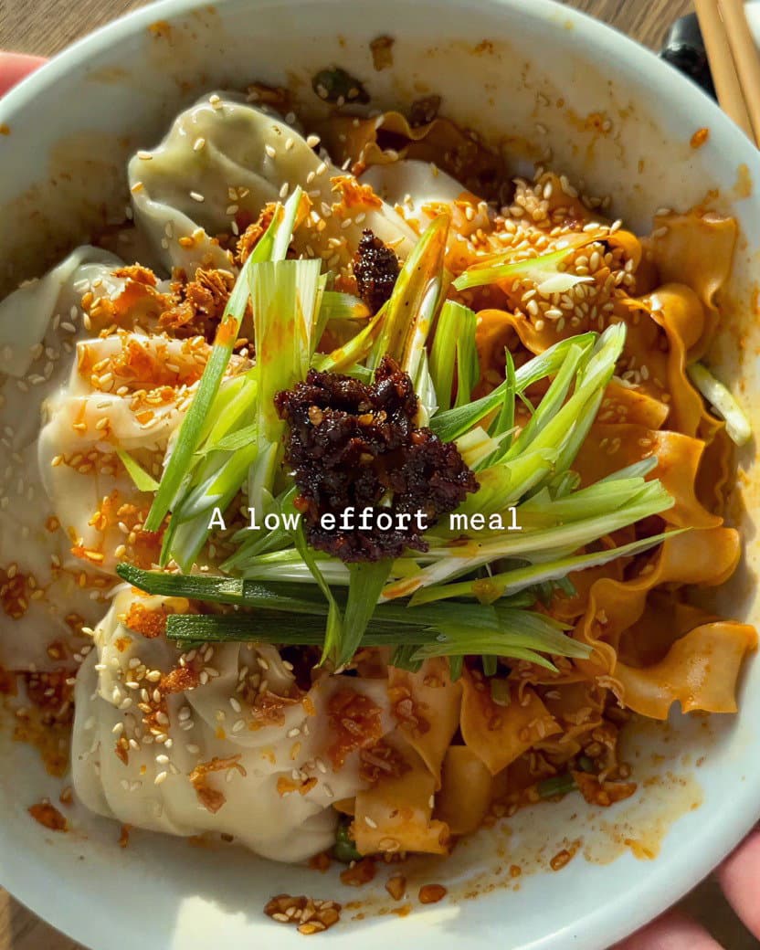 Spicy Numbing Garlic Wonton Noodles recipe