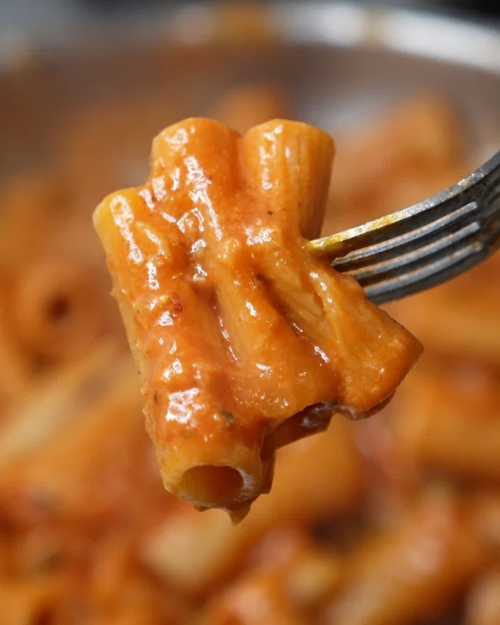 Spicy Tomato Sauce Pasta (Penne all'Arrabbiata) recipe