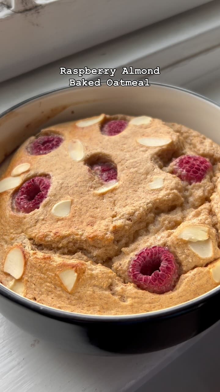 Baked Oats with Banana and Protein Powder recipe