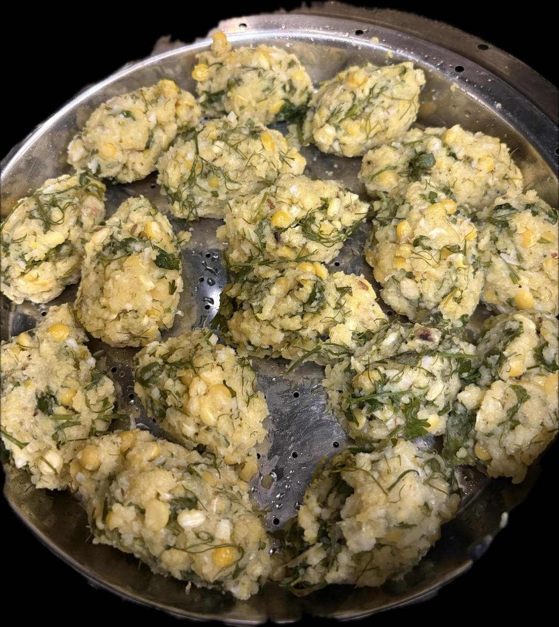Nucchina Unde (Lentils Steamed Snack) recipe