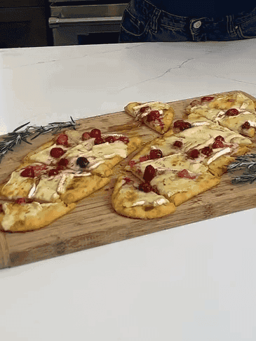 Holiday Cranberry Brie Flatbread recipe