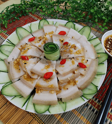 Sliced Pork Belly with spicy Chili Oil Sauce recipe