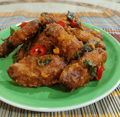 Salted Egg Yolk Fried Chicken Wings recipe