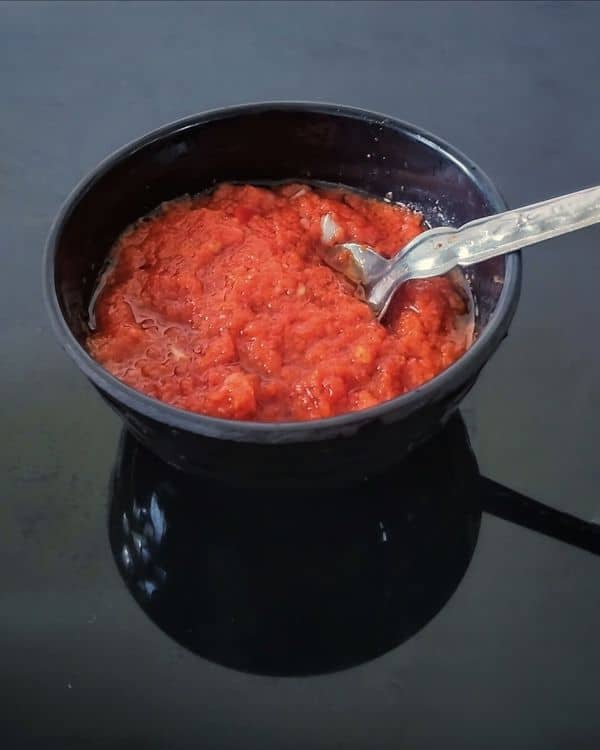 No-Cook Tomato Chammanthi (Chutney) recipe