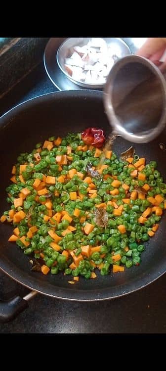 Carrot Bean Poriyal - Onam Sadya Recipe recipe
