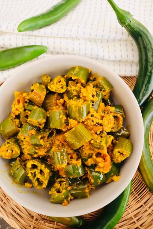 Dahi Wali Mirchi (Spicy Green Chilies in Yogurt) recipe