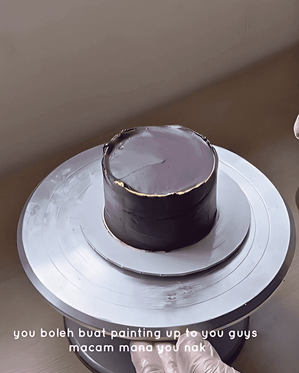 Edible Gold Paint for Cakes recipe