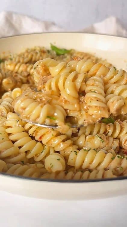 The Creamiest Pasta with Tuna recipe