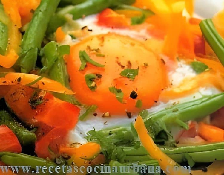 Eggs on a Bed of Vegetables recipe