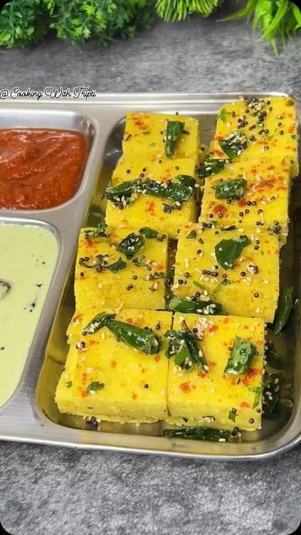 Moong Dal Dhokla With Chutney recipe