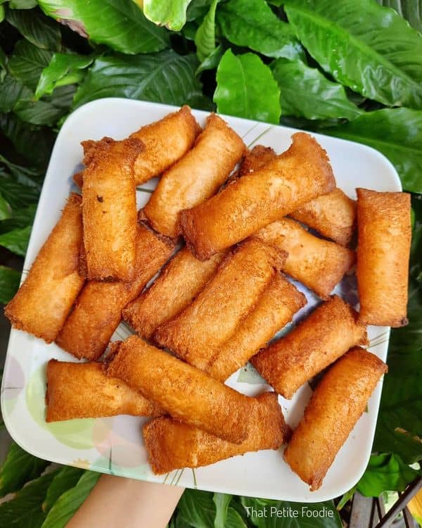 Dahi Bread Rolls recipe