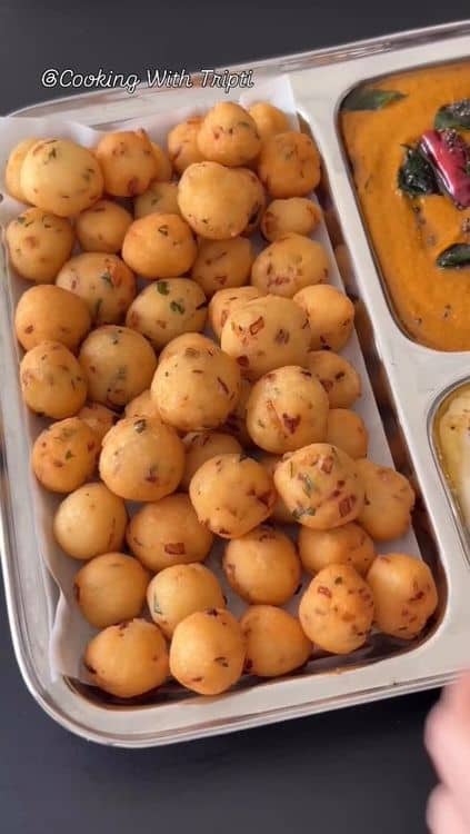 Rice Pakoda with Chutney recipe